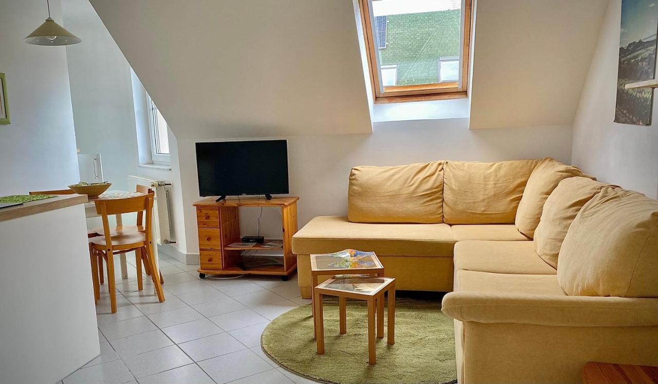 Appartement Nefelejcs Apartmanhaz Gyenesdiás