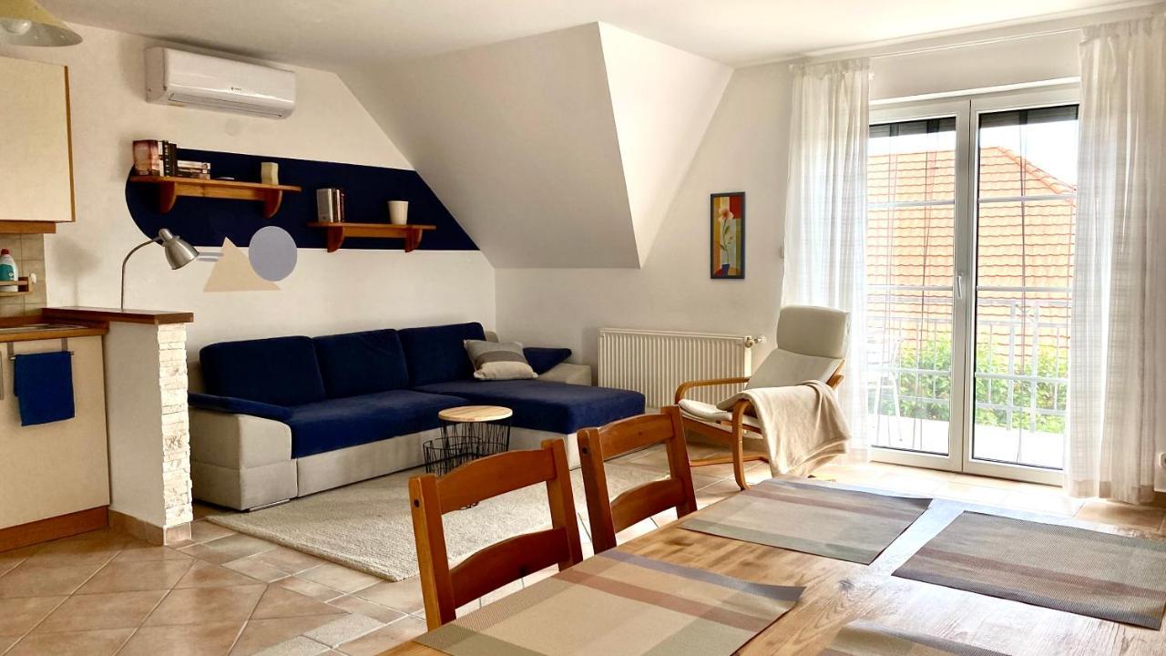 Nefelejcs Apartmanhaz Gyenesdiás