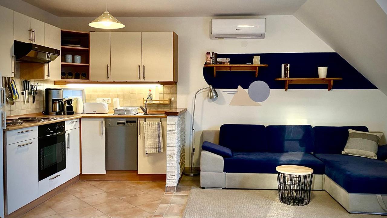 Nefelejcs Apartmanhaz Gyenesdiás