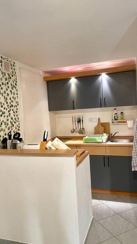 Appartement Nefelejcs Apartmanhaz Gyenesdiás